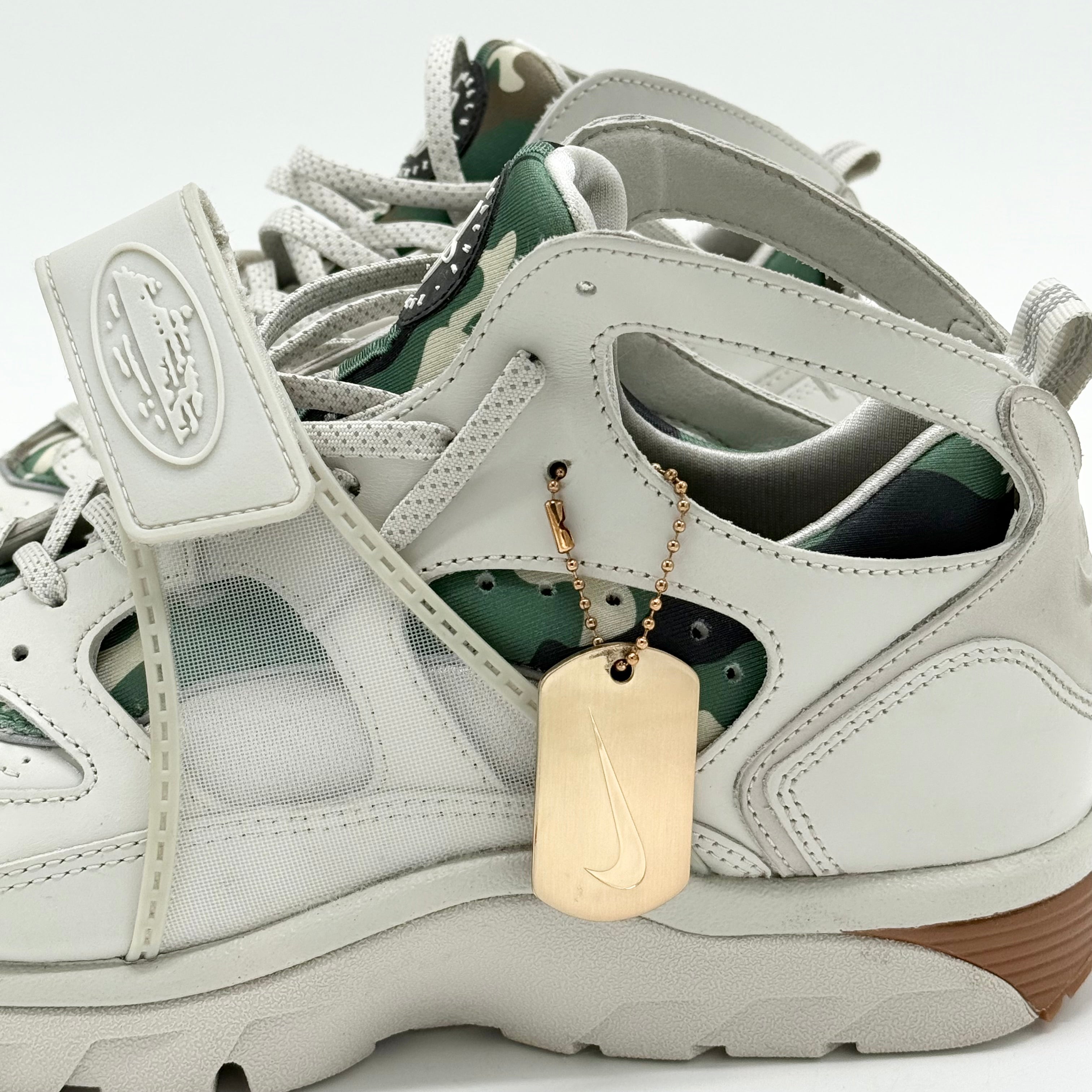 Nike Air Trainers Huarache Corteiz Light Bone EU 45