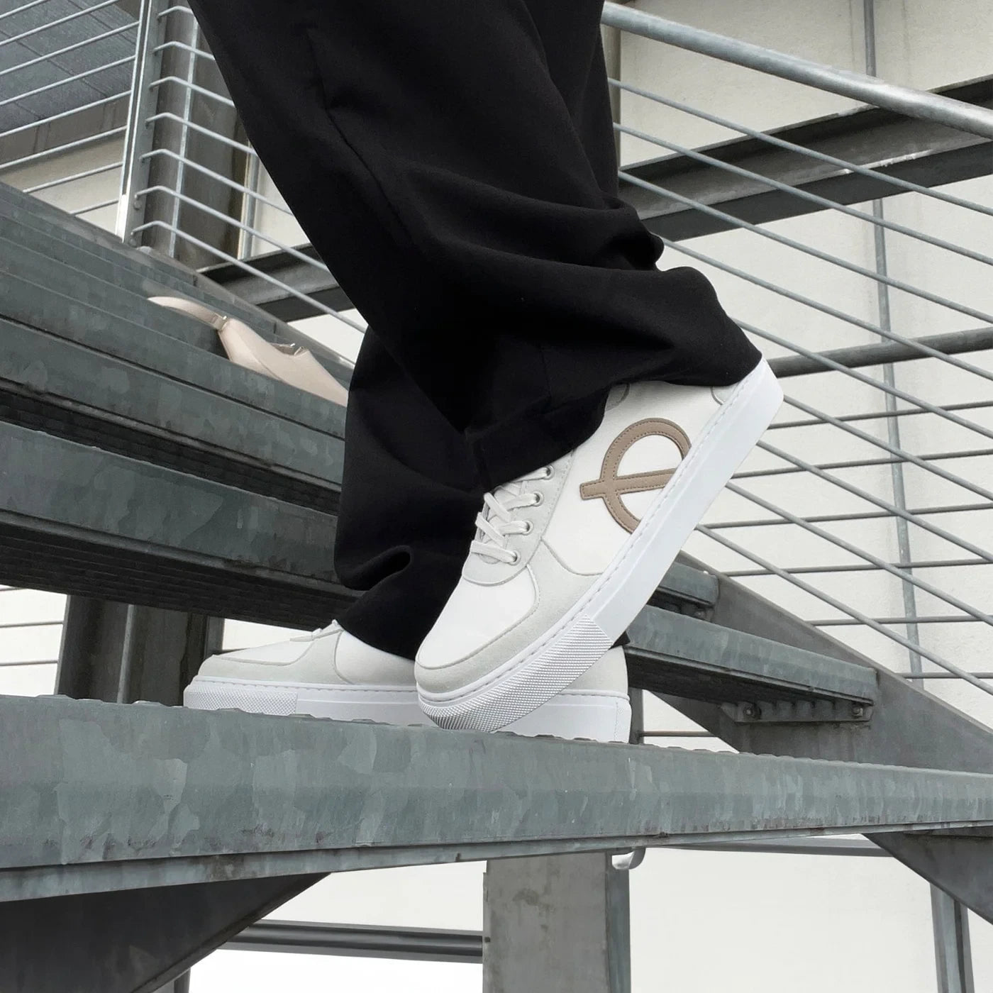 LØCI Sneakers