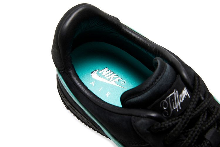 Nike Air Force 1 Low SP Tiffany & Co. - DZ1382-001