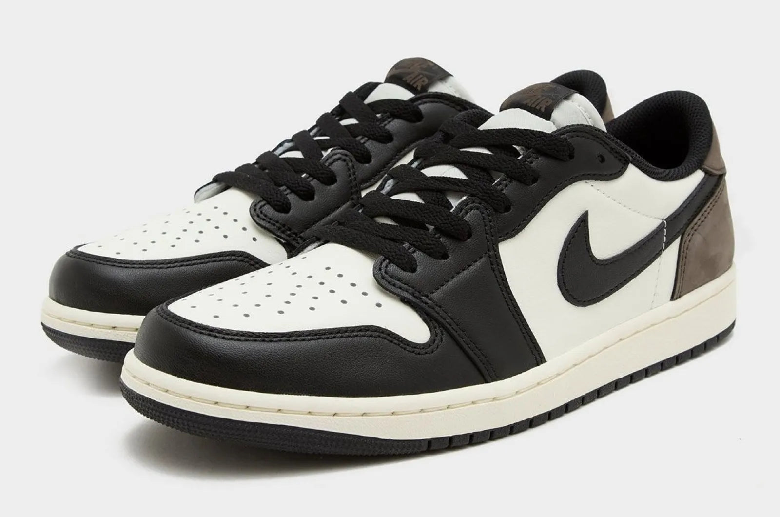 Air Jordan 1 Low Mocha