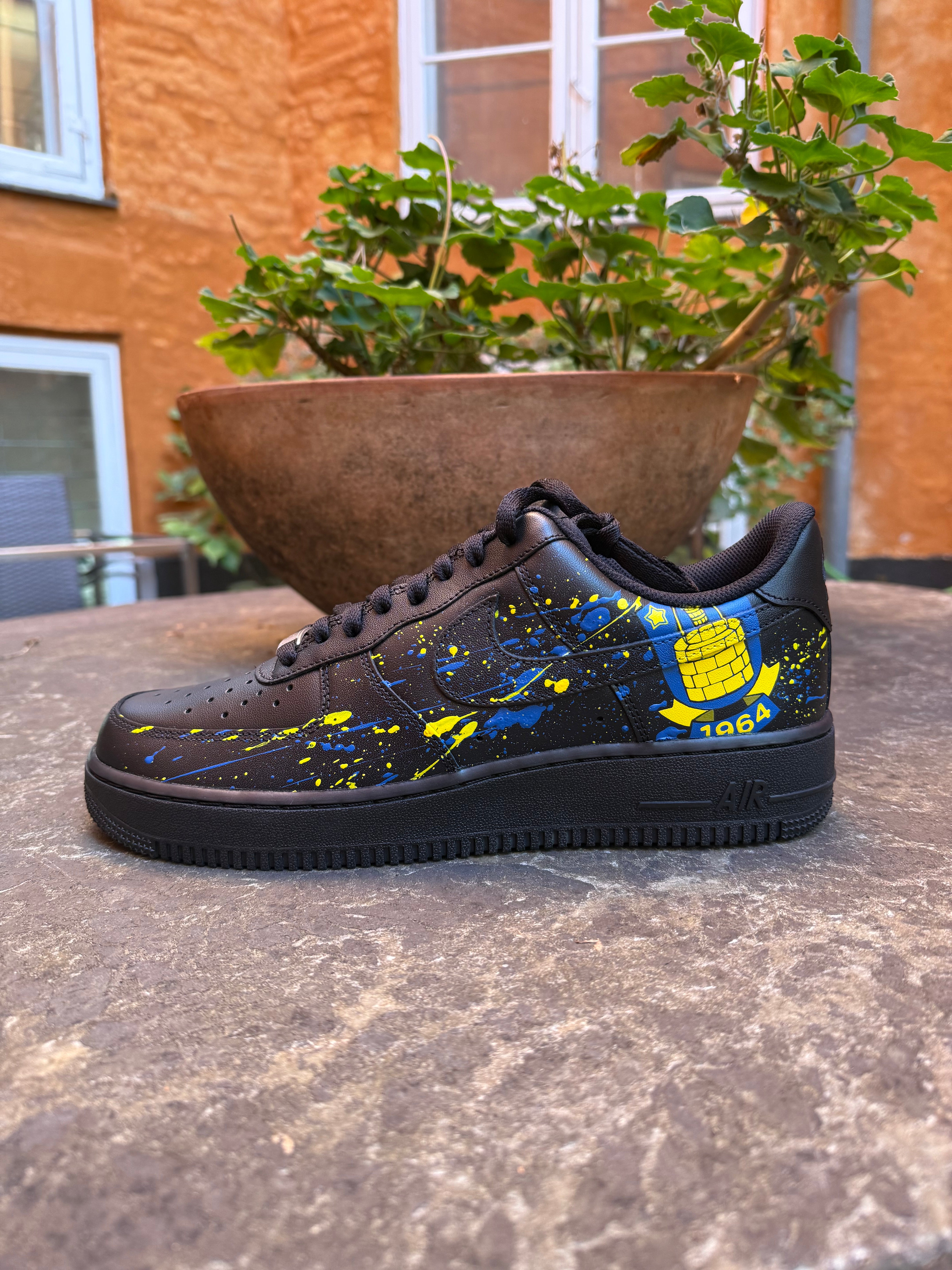 Sport Fan Custom Sneakers on black Air Force 1