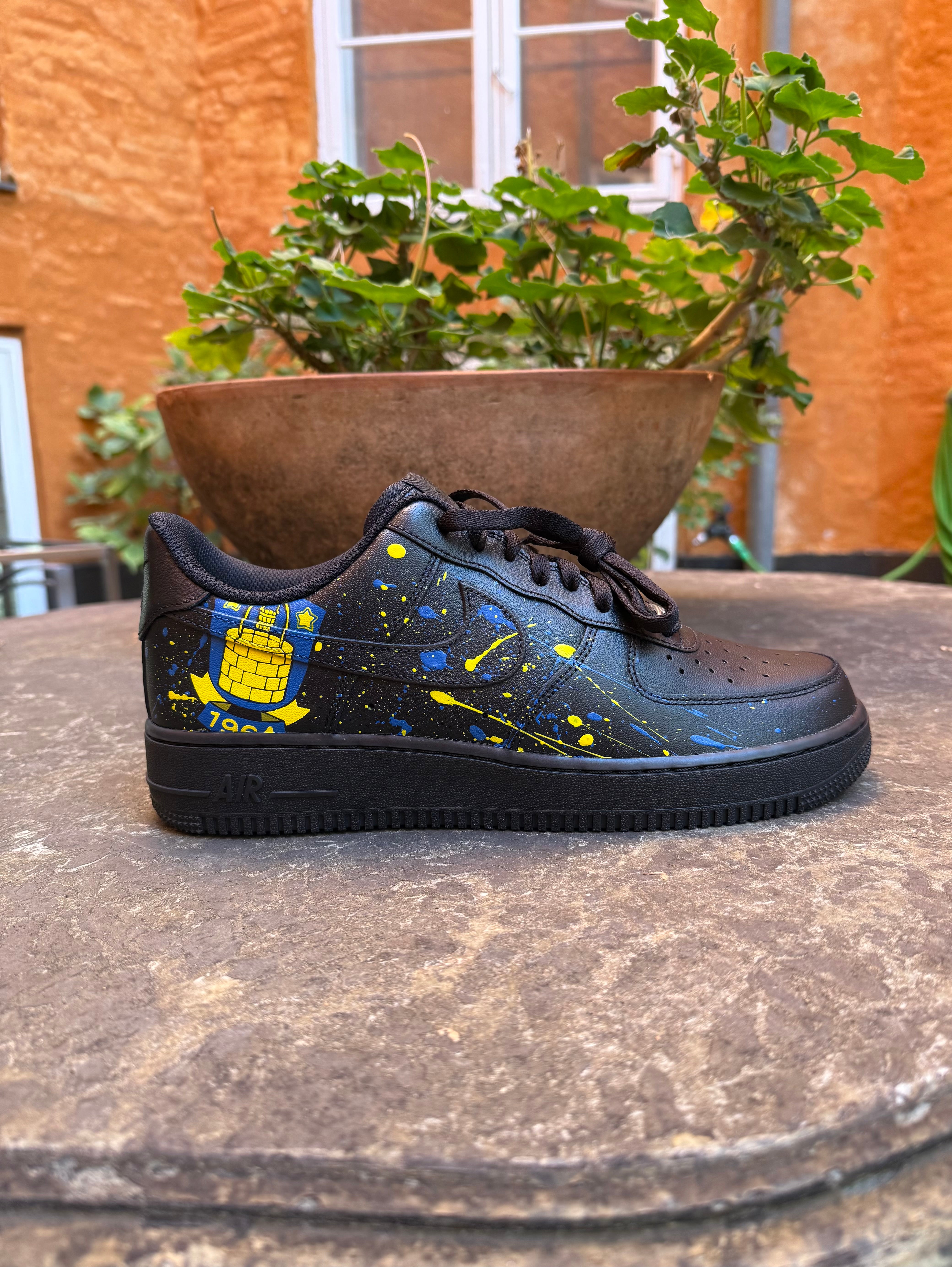 Sport Fan Custom Sneakers on black Air Force 1