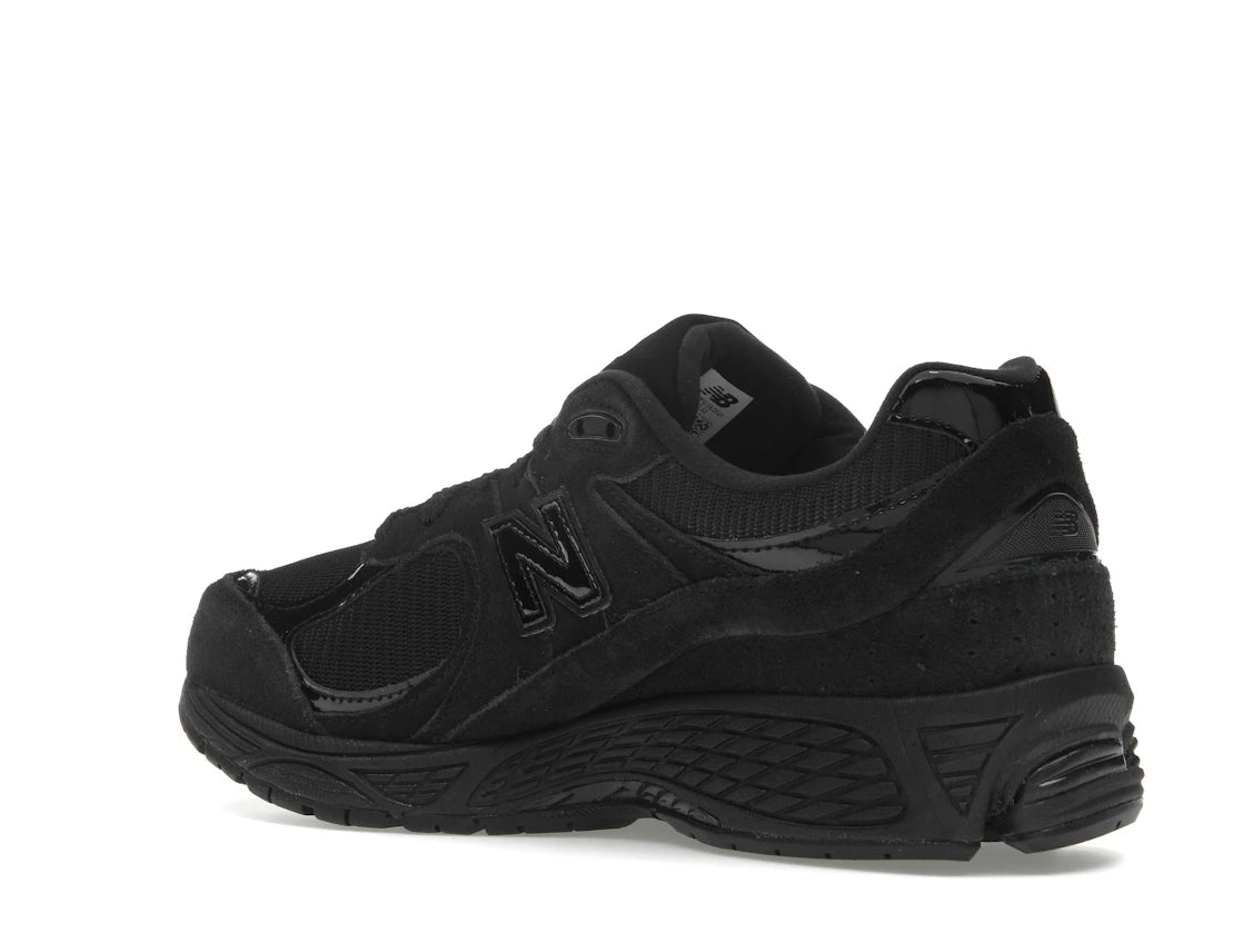 New Balance 2002R Triple Black - M2002RZB